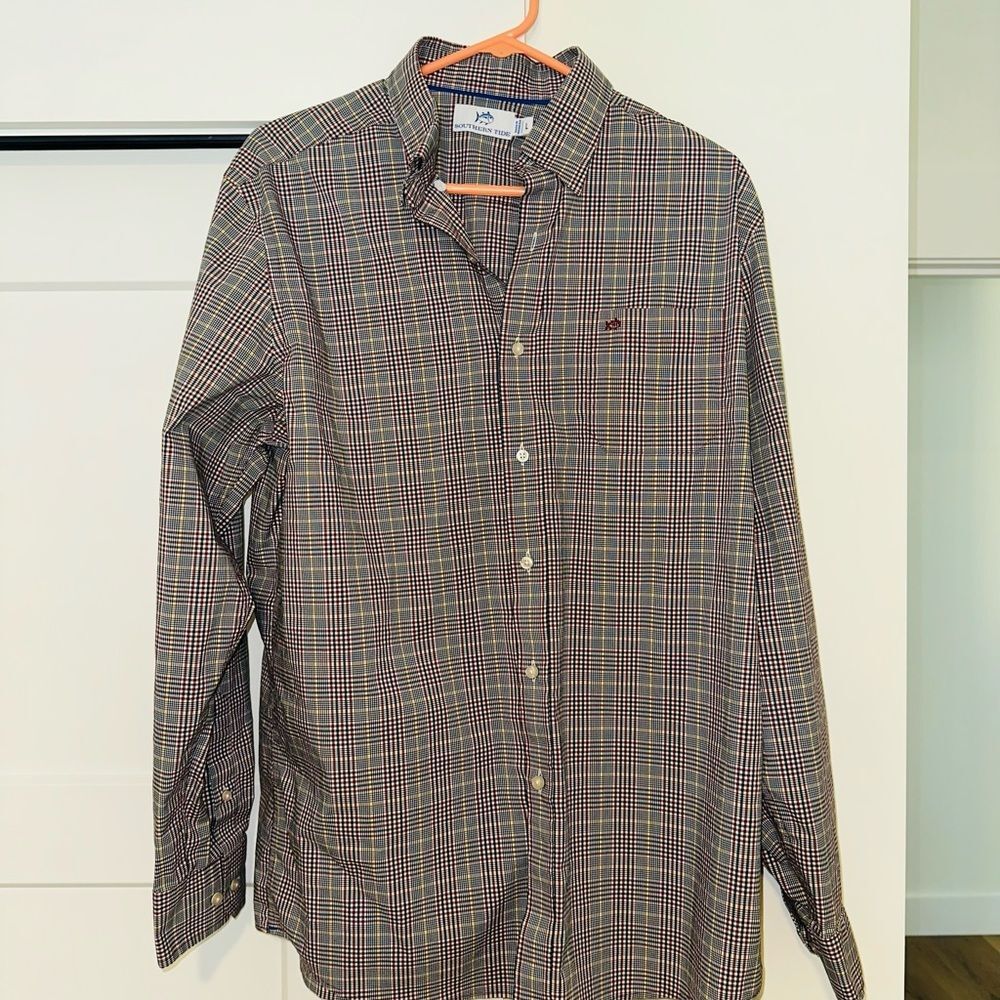 Men's Southern Tide Longsleeve Button Up SIZE L